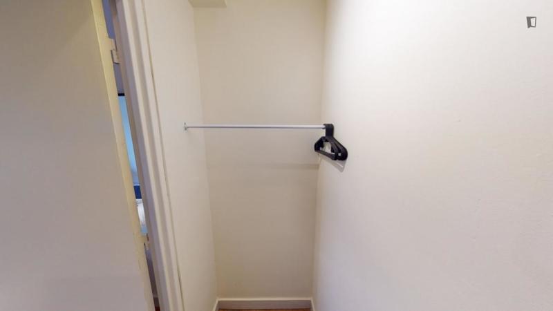 Chambre - 11 m² - 4 pièces