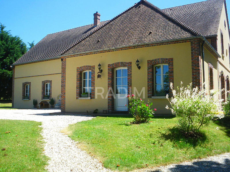 Maison - 530 m² - 19 pièces