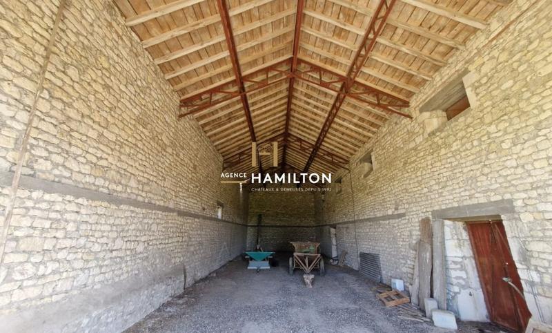 Corps de ferme - 606 m² - 16 pièces