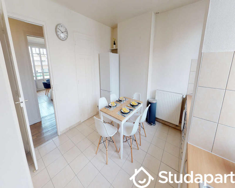 Chambre - 60 m² - 1 pièce