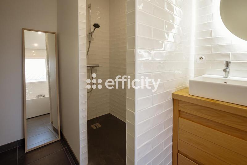 Villa - 150 m² - 5 pièces