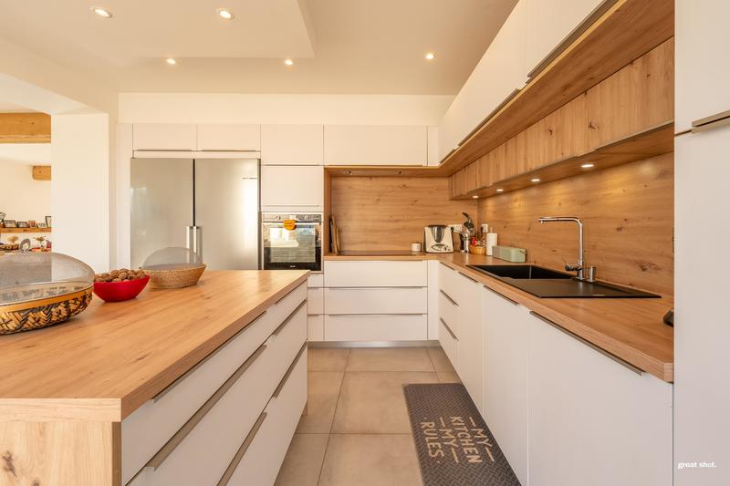 Villa - 198 m² - 7 pièces