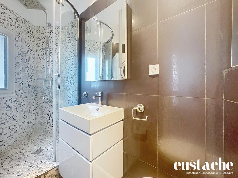 Appartement - 65 m² - 4 pièces