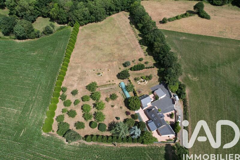 Maison - 170 m² - 8 pièces