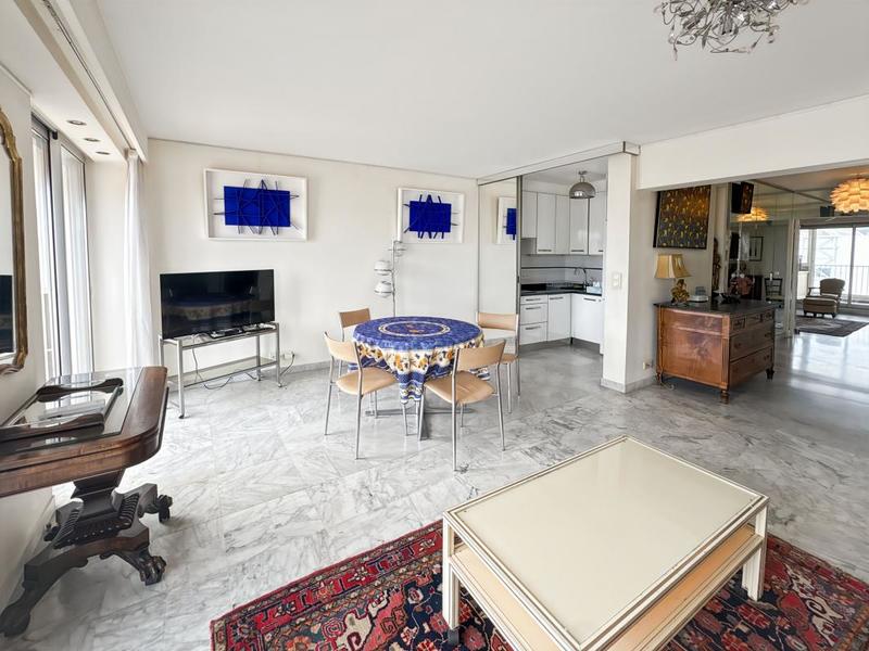 Appartement - 79 m² - 3 pièces