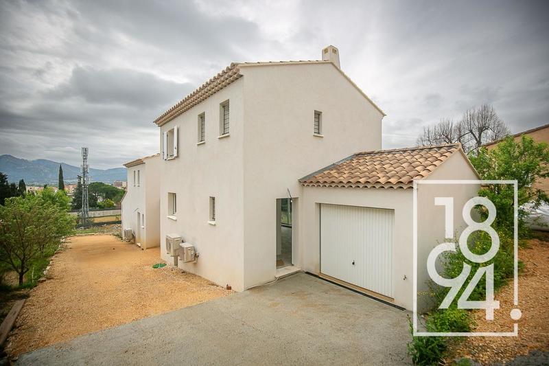 Maison - 84 m² - 4 pièces