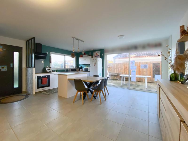 Maison - 92 m² - 5 pièces