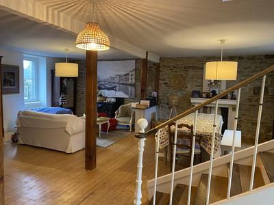 Maison - 221 m² - 9 pièces