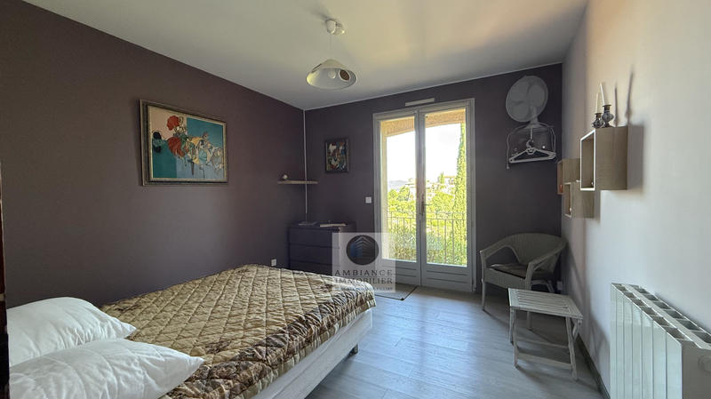 Maison - 225 m² - 10 pièces