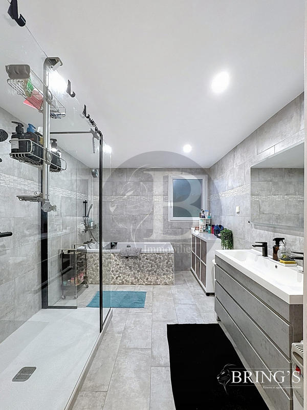 Maison ancienne - 274 m² - 10 pièces