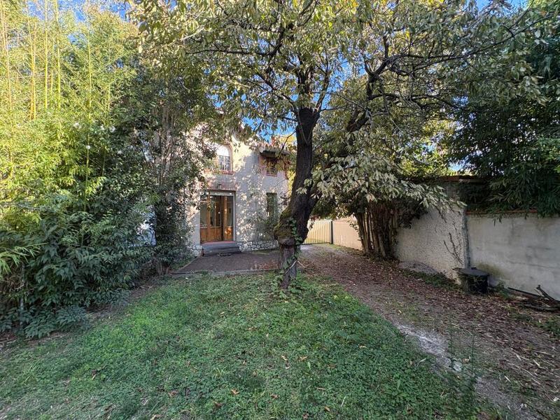 Maison - 107 m² - 6 pièces