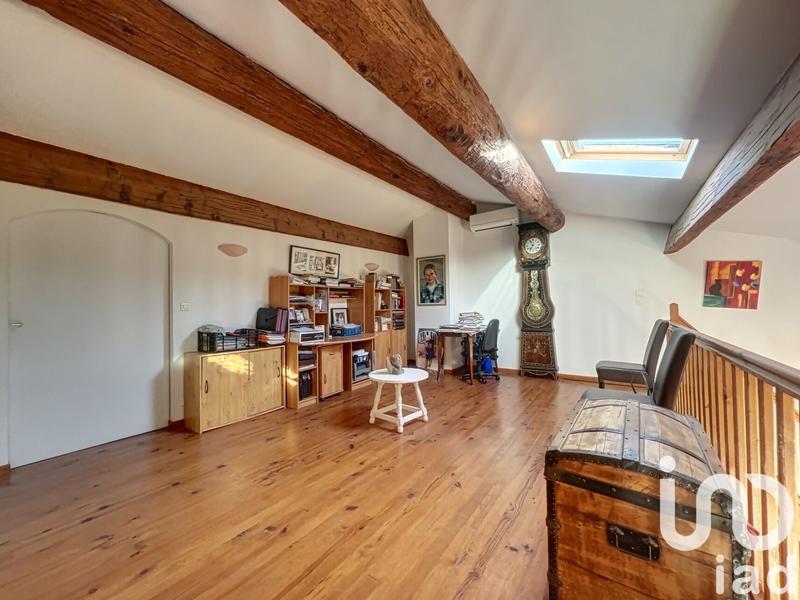 Maison - 360 m² - 10 pièces