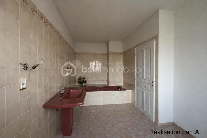 Maison - 308 m² - 9 pièces