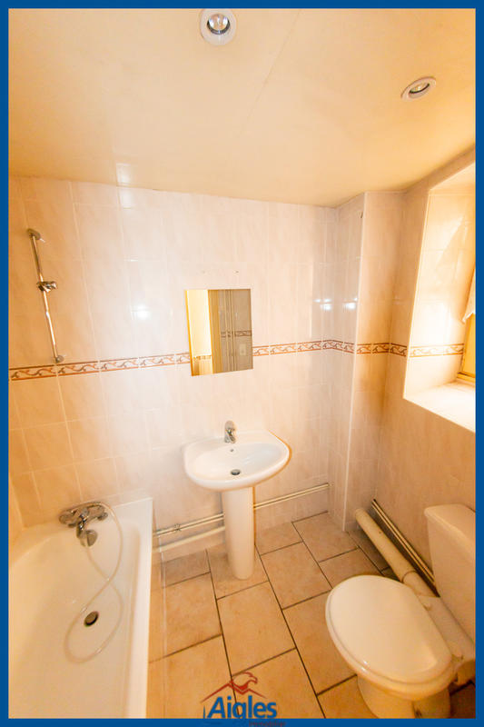 Appartement - 101 m² - 4 pièces