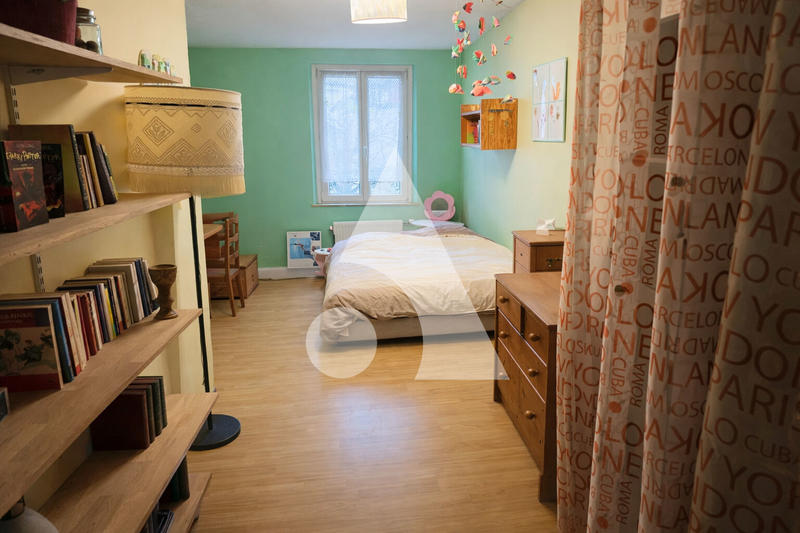 Maison - 176 m² - 6 pièces