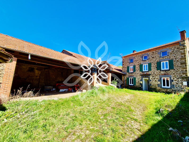 Maison - 107 m² - 7 pièces