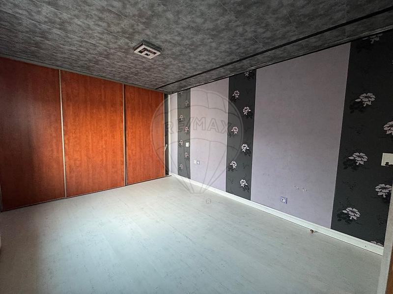 Maison - 240 m² - 7 pièces