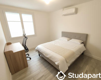 Chambre - 9 m² - 1 pièce