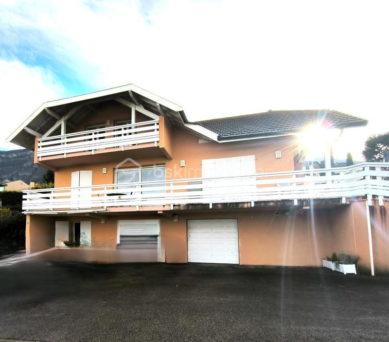 Maison - 170 m² - 6 pièces