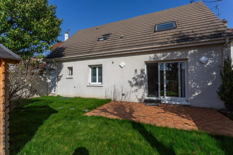 Maison - 117 m² - 6 pièces