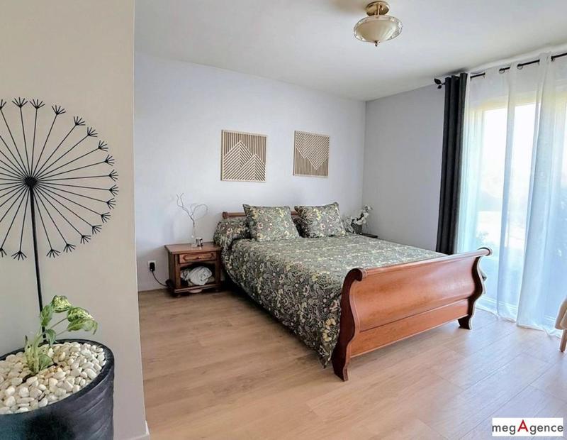 Maison - 203 m² - 7 pièces