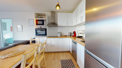 Appartement - 80 m² - 5 pièces