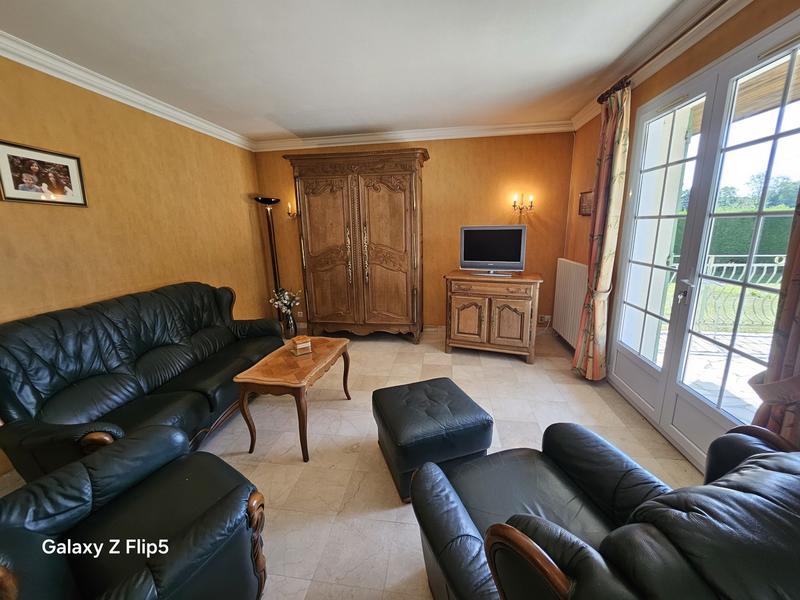 Maison - 180 m² - 9 pièces