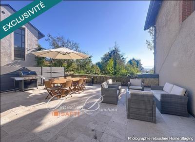 Maison - 269 m² - 8 pièces