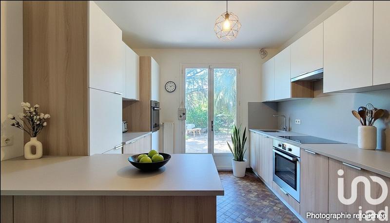 Maison - 340 m² - 9 pièces