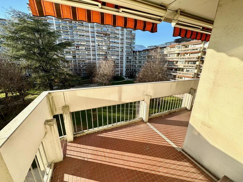 Appartement - 80 m² - 4 pièces