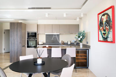 Appartement - 91 m² - 3 pièces