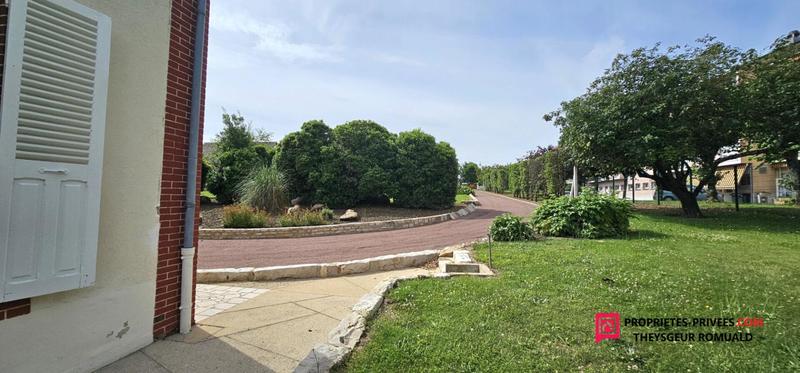 Maison - 201 m² - 7 pièces