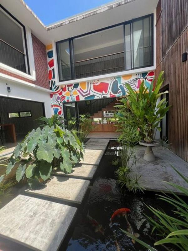 Villa - 395 m² - 9 pièces