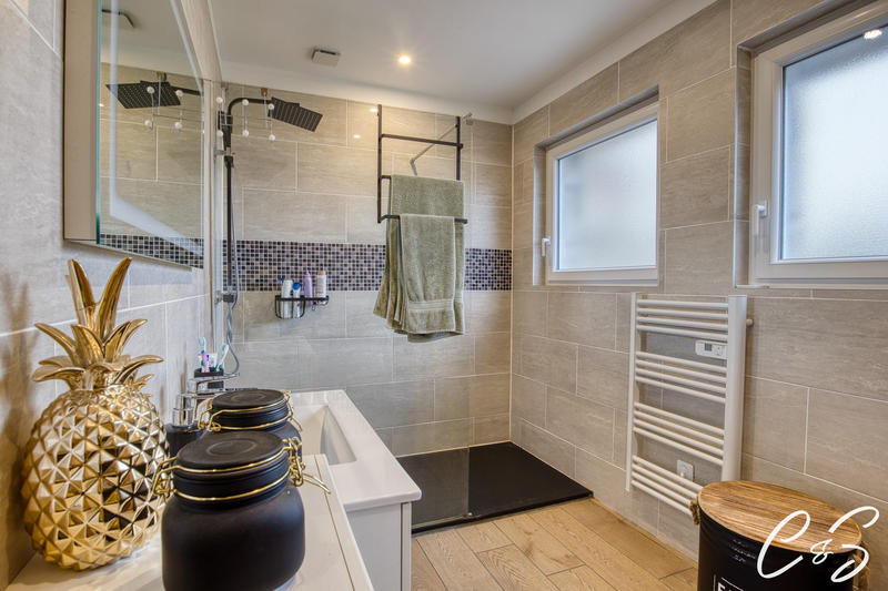 Appartement - 112 m² - 5 pièces