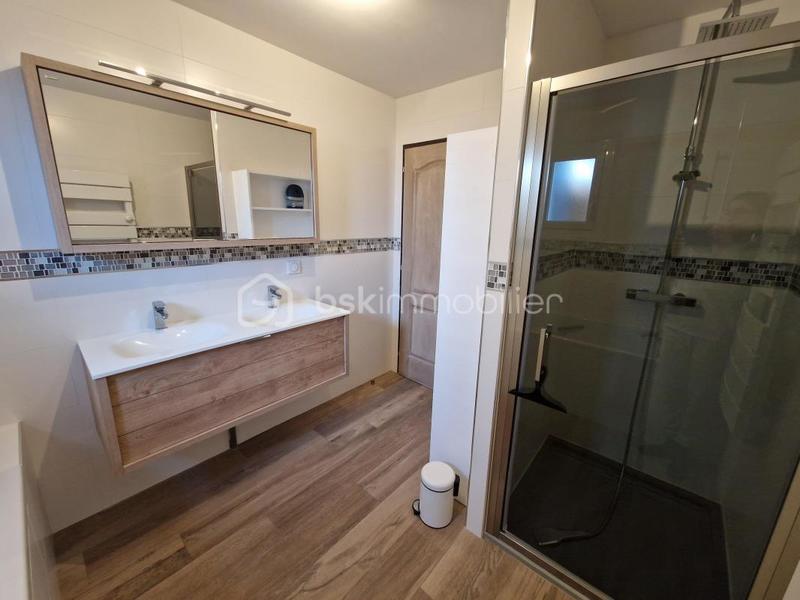 Maison - 190 m² - 8 pièces