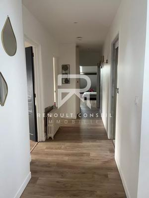 Maison - 240 m² - 9 pièces