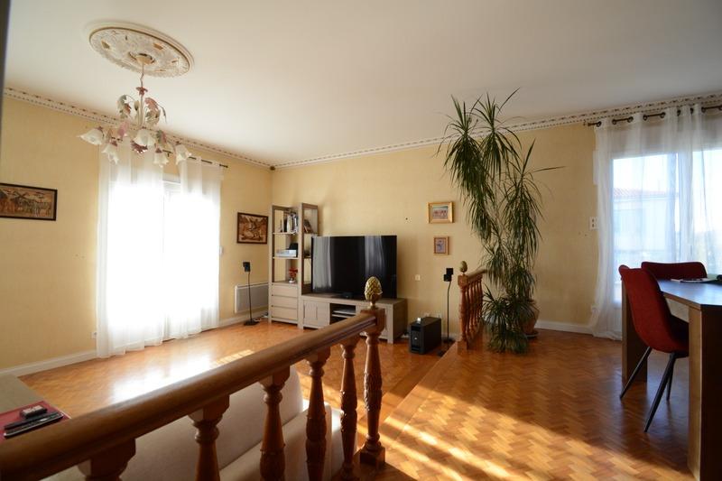 Maison - 229 m² - 8 pièces