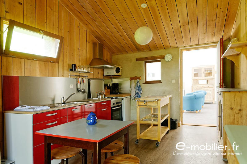 Maison contemporaine - 303 m² - 9 pièces