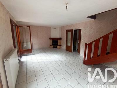 Maison - 93 m² - 5 pièces