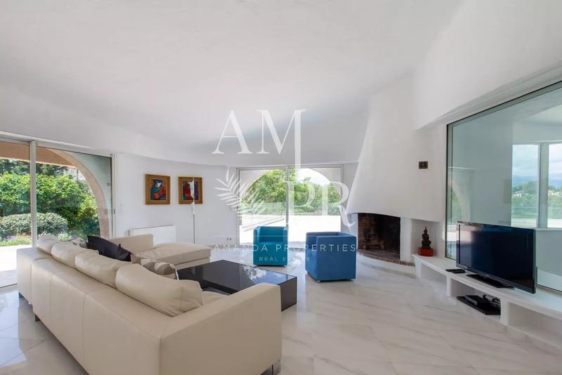 Villa - 540 m² - 13 pièces