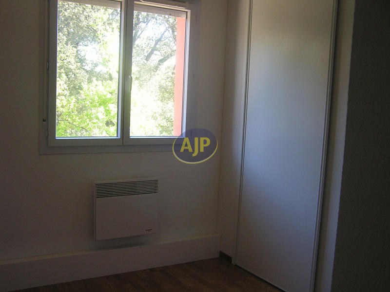 Appartement - 77 m² - 4 pièces