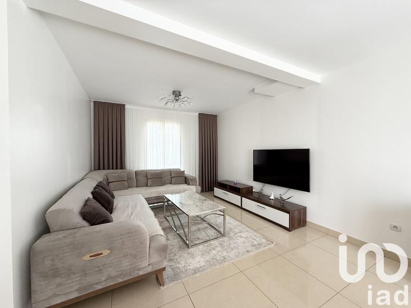 Maison - 121 m² - 6 pièces