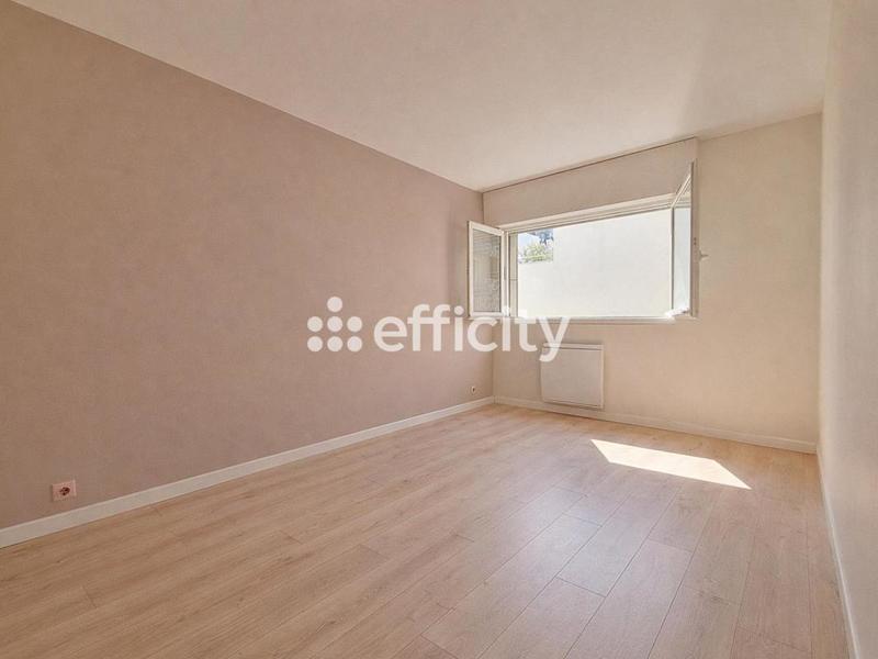 Appartement - 81 m² - 3 pièces