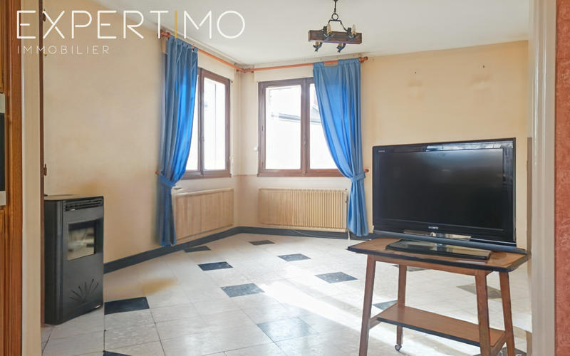 Maison - 95 m² - 5 pièces