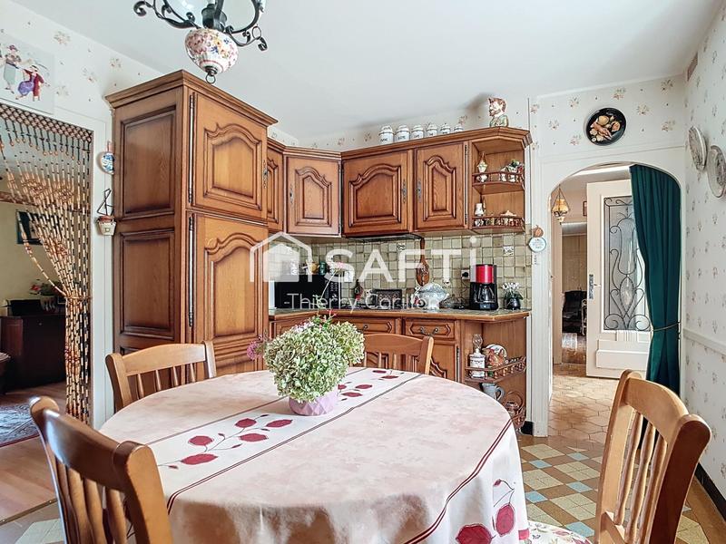 Maison - 99 m² - 6 pièces