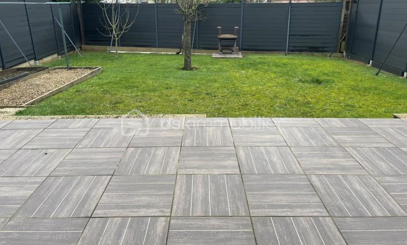 Maison - 90 m² - 5 pièces