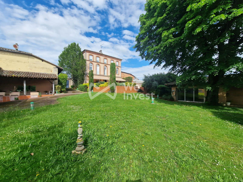 Maison - 380 m² - 9 pièces