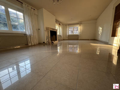 Maison - 188 m² - 6 pièces