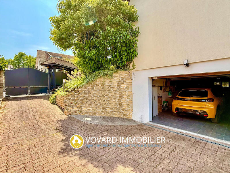 Maison - 138 m² - 6 pièces