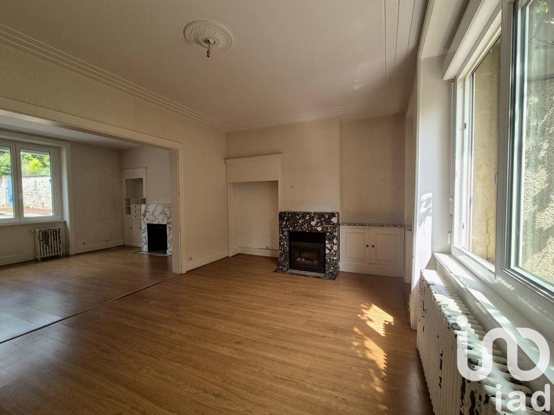 Maison - 250 m² - 8 pièces